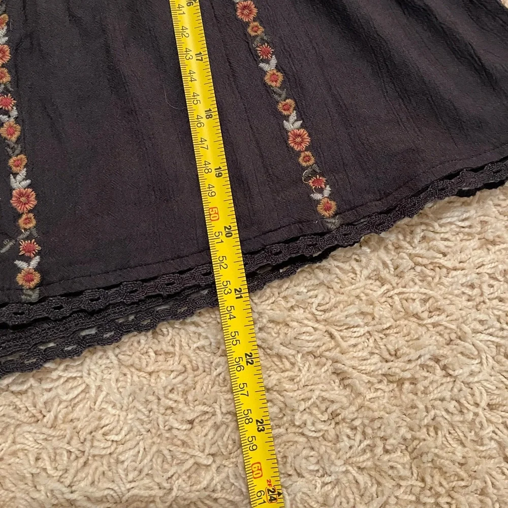 American Eagle Floral Embroidered Boho Peasant Top - Picture 6 of 6